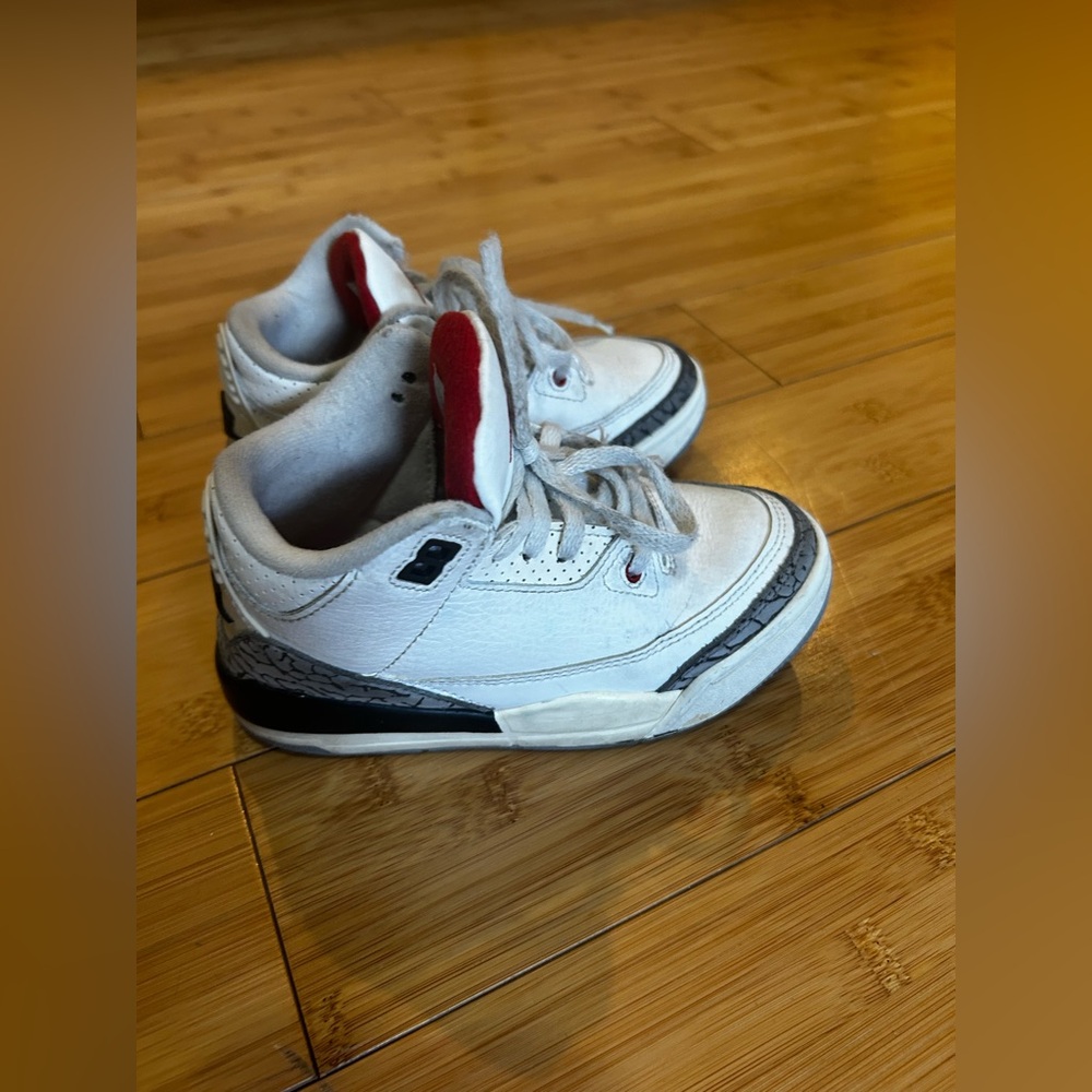 Nike White and Black/ Red Sneakers